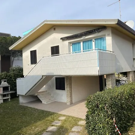 Beachside Retreat With Stunning Sea Views Apartment Bibione
